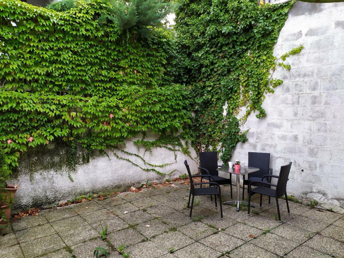 ברטיסלאבה Kate & Jenny - Two-Level Apartment In The Old Town מראה חיצוני תמונה